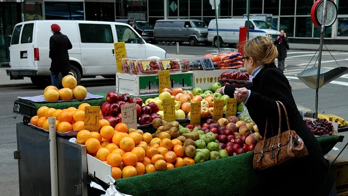 ‘Almost one in three people cannot afford a healthy diet’, UN warns ‘Almost one in three people cannot afford a healthy diet’, UN warns