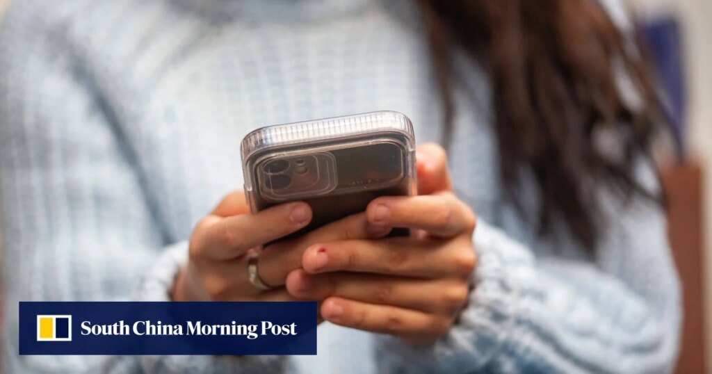 How infinite scrolling hijacks the brain’s reward system like slot machines do How infinite scrolling hijacks the brain’s reward system like slot machines do