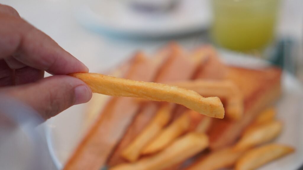 Diagnostic dilemma: Junk-food diet caused a teen’s permanent blindness Diagnostic dilemma: Junk-food diet caused a teen’s permanent blindness