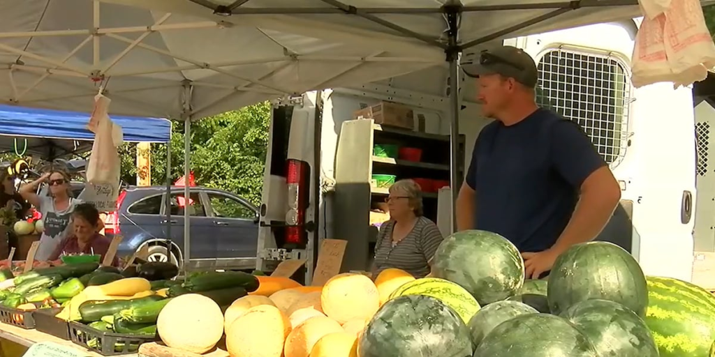 Farmers’ markets boom amid Cyclospora outbreak, food safety concerns