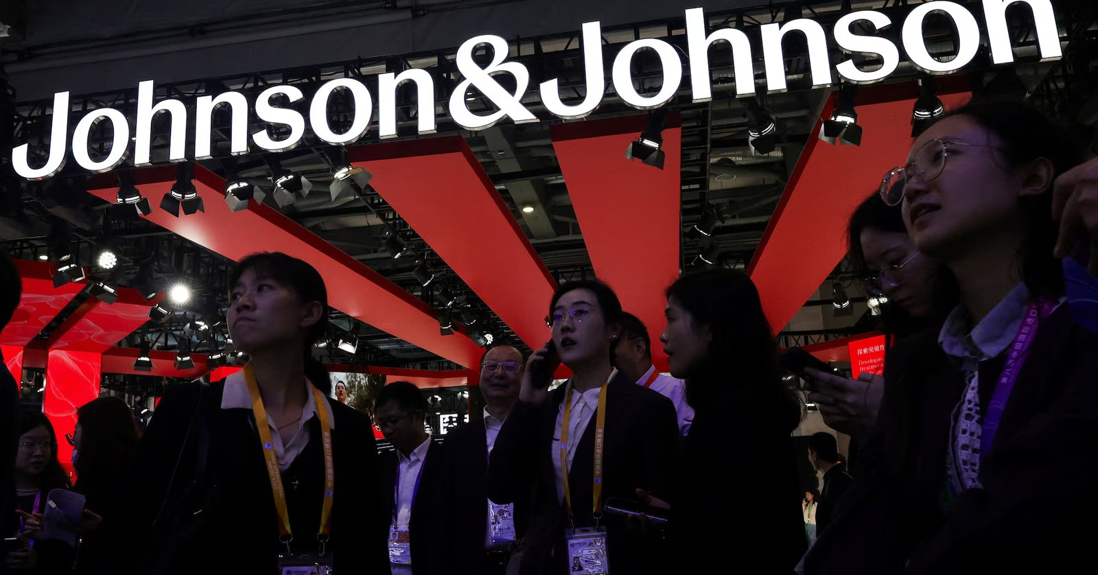 Johnson & Johnson's robotic surgery device gets US FDA marketing authorization Johnson & Johnson's robotic surgery device gets US FDA marketing authorization