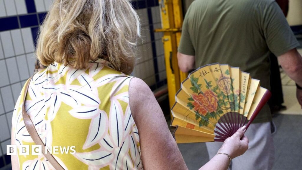 What do heatwaves do to the body and who is most at risk? What do heatwaves do to the body and who is most at risk?