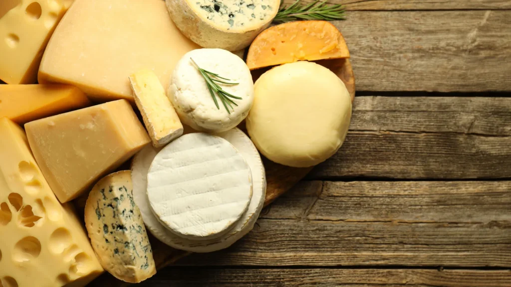 Bird flu hiding in cheese? The surprising new discovery Bird flu hiding in cheese? The surprising new discovery