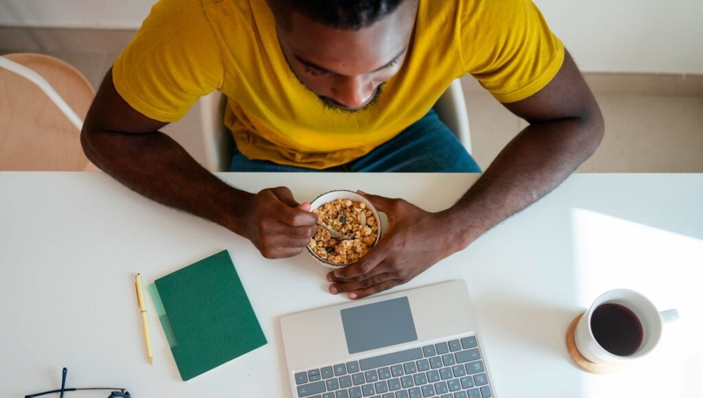 The Most Common Snacking Mistake Seen By This Weight Loss Coach And How To Avoid It The Most Common Snacking Mistake Seen By This Weight Loss Coach And How To Avoid It