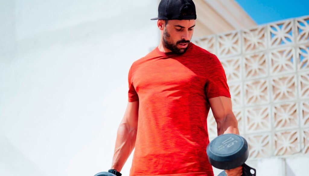 This Dumbbell Arms Workout Uses Antagonistic Supersets For More Muscle This Dumbbell Arms Workout Uses Antagonistic Supersets For More Muscle