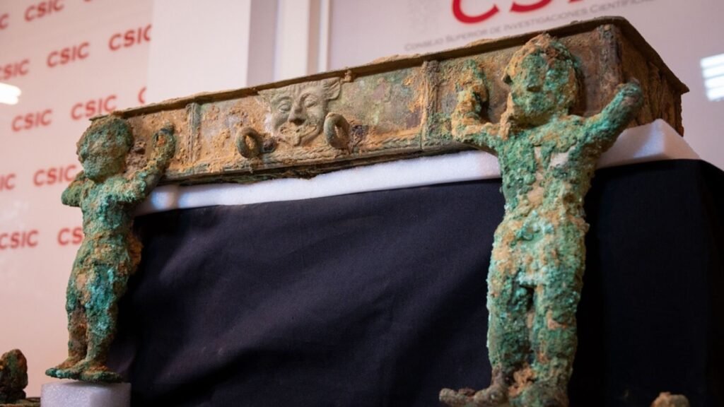 Ancient chariot emerges among remains of mysterious society that burned down its own buildings and then disappeared Ancient chariot emerges among remains of mysterious society that burned down its own buildings and then disappeared