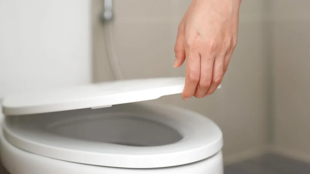 The dirtiest thing in public bathrooms isn’t the toilet seat The dirtiest thing in public bathrooms isn’t the toilet seat