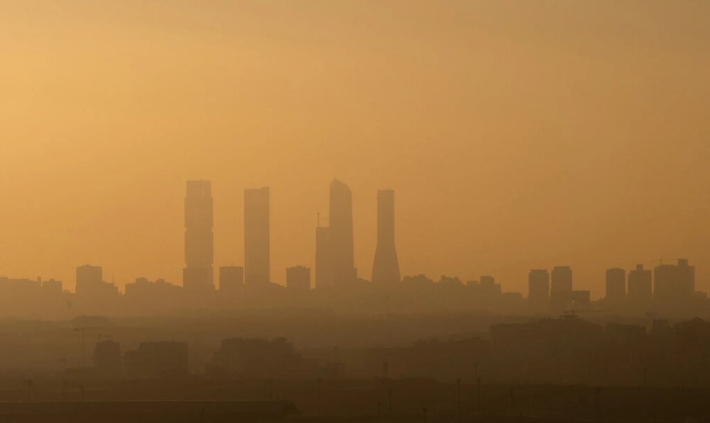 Air pollution in pregnancy raises birth risks differently across trimesters Air pollution in pregnancy raises birth risks differently across trimesters