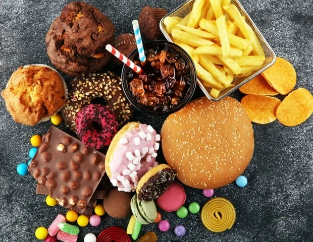 BMJ investigation exposes unhealthy food products at major UK school catering exhibition BMJ investigation exposes unhealthy food products at major UK school catering exhibition
