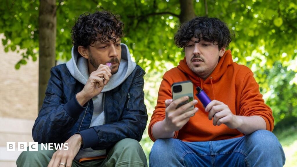 Nicotine vapes best chance to quit smoking, major review finds Nicotine vapes best chance to quit smoking, major review finds