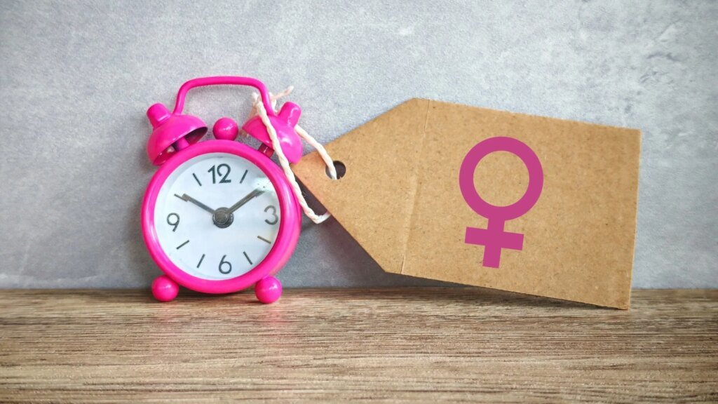 Researchers tracked biological aging for decades and found a striking pattern in women
