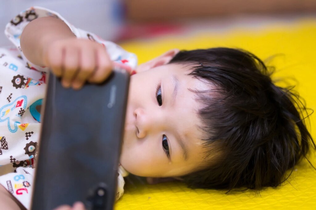 What does more screen time mean for how children see and focus?