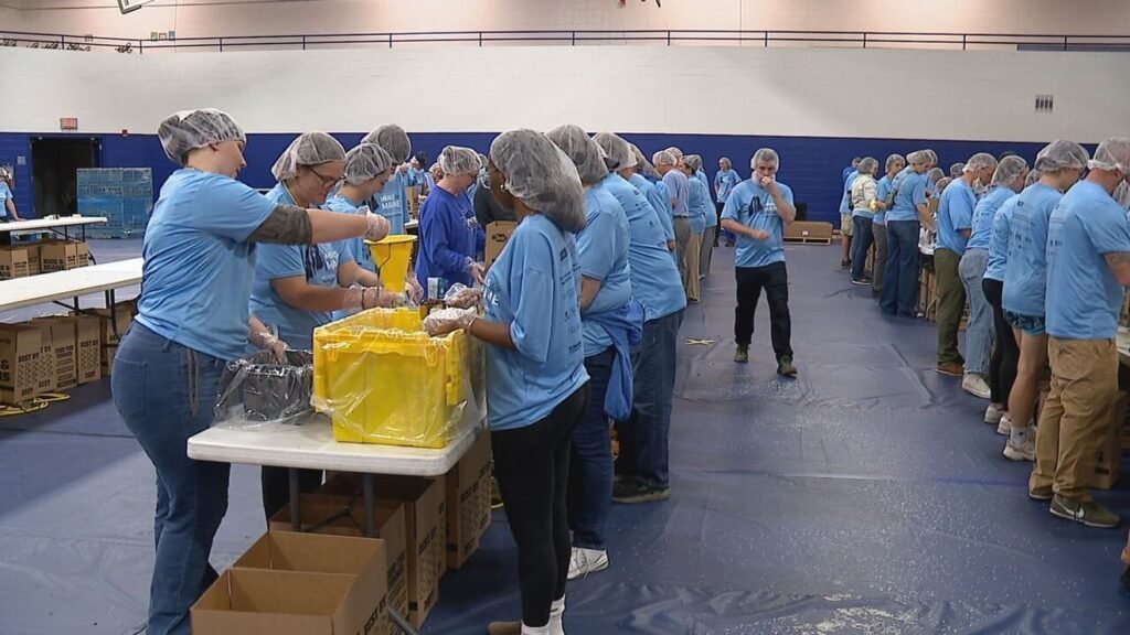 UNE volunteers help families facing food insecurities