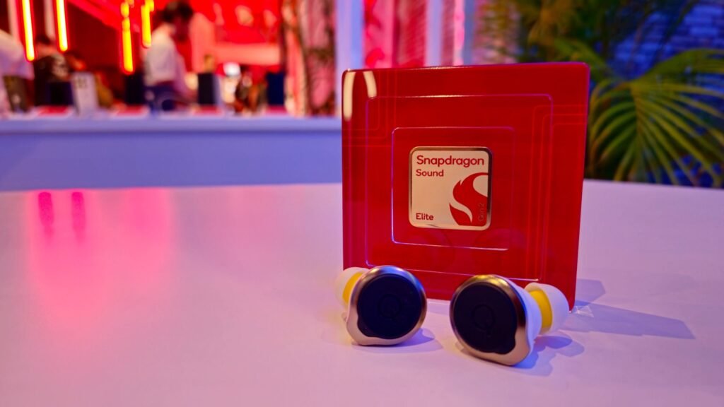 New kind of AI audio chip transforms earbuds into always-on ‘intelligent’ devices that run without a smartphone. How does it work? New kind of AI audio chip transforms earbuds into always-on ‘intelligent’ devices that run without a smartphone. How does it work?