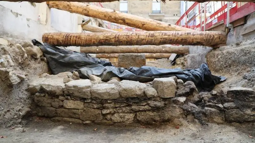 Missing Celtic fort annihilated by Julius Caesar finally found under Paris hospital Missing Celtic fort annihilated by Julius Caesar finally found under Paris hospital