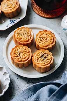 Have A Mooncake Tea Party For China’s Mooncake Festival Have A Mooncake Tea Party For China’s Mooncake Festival