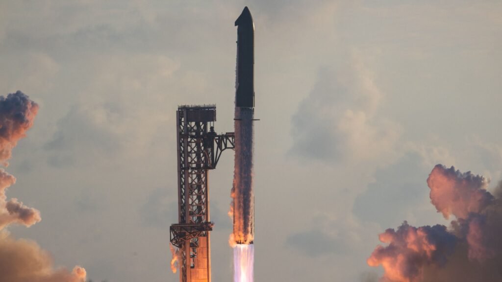SpaceX’s Starship reaches orbit for the first time, then returns early and blows up in a fiery explosion SpaceX’s Starship reaches orbit for the first time, then returns early and blows up in a fiery explosion