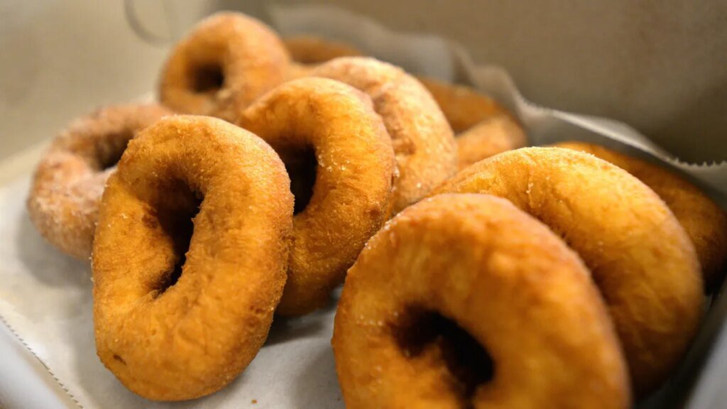 QD bakery in Lansing resumes making doughnuts after food safety shutdown